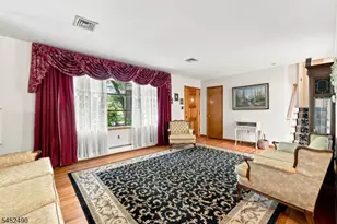 470 Blue Ridge Ave, Piscataway Township, NJ 08854 - Photo 10