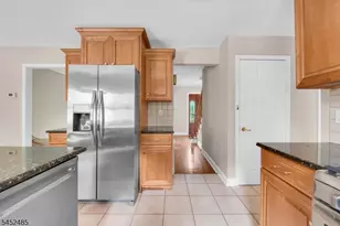 8 Cedar Ln, Roseland, NJ 07068 - Photo 20