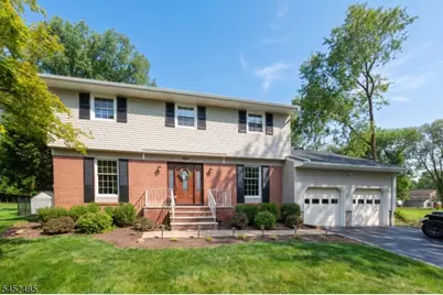 8 Cedar Ln, Roseland, NJ 07068 - Photo 2