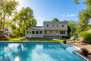 8 Cedar Ln, Roseland, NJ 07068 - Photo 4
