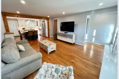 410 Lexington Ave, Cranford Township, NJ 07016 - Photo 2