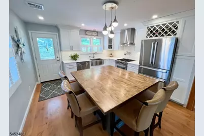 410 Lexington Ave, Cranford Township, NJ 07016 - Photo 4