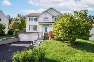 5 Pegasus Pl, Washington Township, NJ 07840 - Photo 2