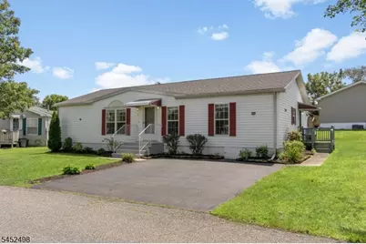 3 Lantern Ln, White Township, NJ 07823 - Photo 1