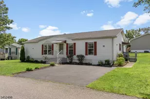 3 Lantern Ln, White Township, NJ 07823 - Photo 1