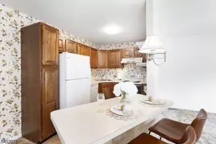 79 Carriage Ln, Sparta Township, NJ 07871 - Photo 8
