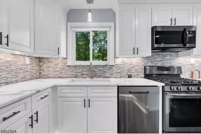 21 John Pl, Cedar Grove, NJ 07009 - Photo 4