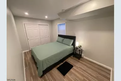 15 Seymour Ave #1B, Newark, NJ 07108 - Photo 8