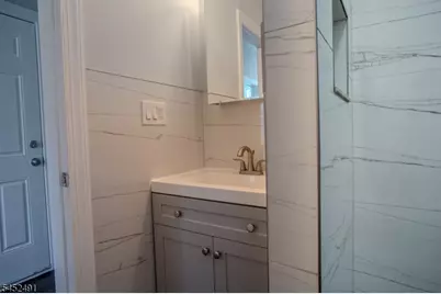 126 Wade St, Jersey City, NJ 07305 - Photo 22