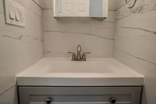 126 Wade St, Jersey City, NJ 07305 - Photo 20