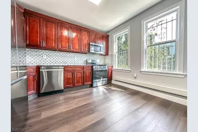 126 Wade St, Jersey City, NJ 07305 - Photo 10