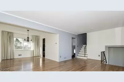 2462 Woodside Rd, Union Township, NJ 07083 - Photo 2