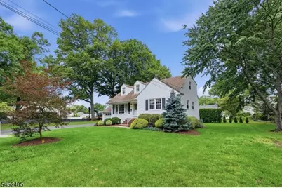 111 Primrose Dr, New Providence, NJ 07974 - Photo 4