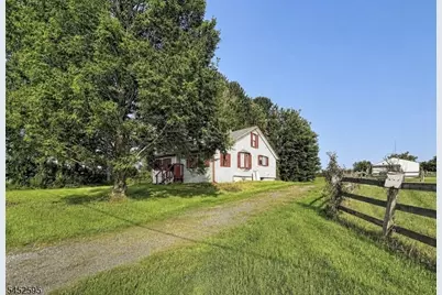 28 Wolfs Corner Rd, Green Township, NJ 07821 - Photo 2