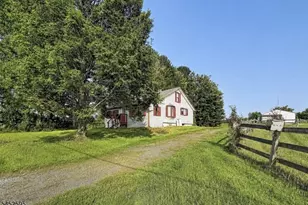 28 Wolfs Corner Rd, Green Township, NJ 07821 - Photo 2