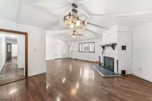 28 Butler St, Clifton, NJ 07011 - Photo 2