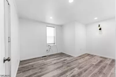 28 Butler St, Clifton, NJ 07011 - Photo 8
