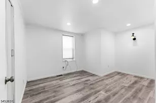 28 Butler St, Clifton, NJ 07011 - Photo 8