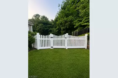 19 Hunterdon Pl, West Milford, NJ 07480 - Photo 18
