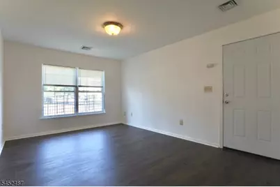586 15th Ave, Newark, NJ 07103 - Photo 4