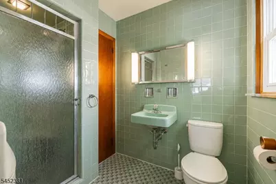 181 Princeton Ave, Rahway, NJ 07065 - Photo 16