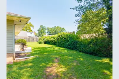 181 Princeton Ave, Rahway, NJ 07065 - Photo 30