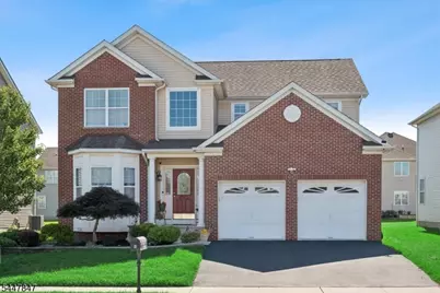 8 Hopkinson Ln, Franklin Township, NJ 08873 - Photo 2
