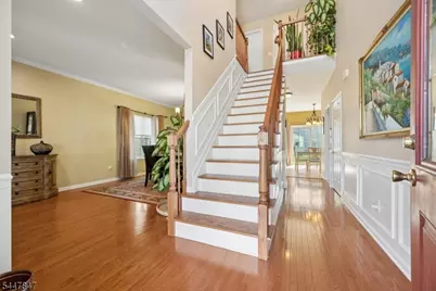 8 Hopkinson Ln, Franklin Township, NJ 08873 - Photo 4