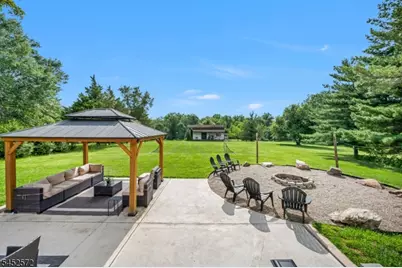 5 Millbrook Rd, Raritan Township, NJ 08822 - Photo 10