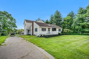 5 Mill Brook Rd, Raritan Township, NJ 08822 - Photo 2