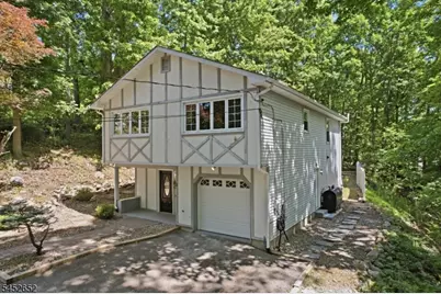 3 Conklin Ave, Hopatcong, NJ 07874 - Photo 2