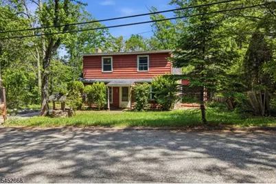 71 Center St, West Milford, NJ 07480 - Photo 2