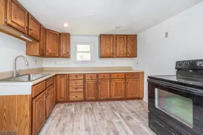 29 Broad St Unit #A, Branchville, NJ 07826 - Photo 4