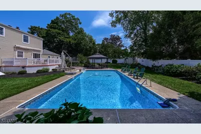 37 Keilana Dr, Wayne, NJ 07470 - Photo 2