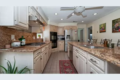37 Keilana Dr, Wayne, NJ 07470 - Photo 10