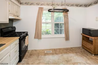 157 Cynthia Dr, Mansfield Township, NJ 07840 - Photo 6