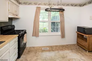 157 Cynthia Dr, Mansfield Township, NJ 07840 - Photo 6