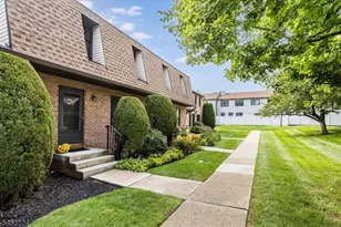157 Cynthia Dr, Mansfield Township, NJ 07840 - Photo 2