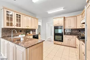 907 Colonia Rd, Elizabeth, NJ 07208 - Photo 14