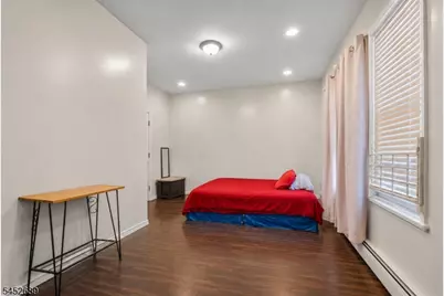 596 S 19th St, Newark, NJ 07103 - Photo 18