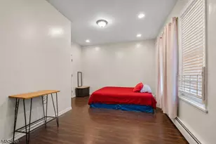596 S 19th St, Newark, NJ 07103 - Photo 18