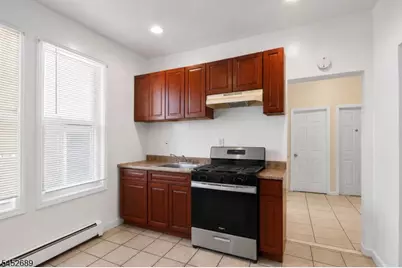 596 S 19th St, Newark, NJ 07103 - Photo 28