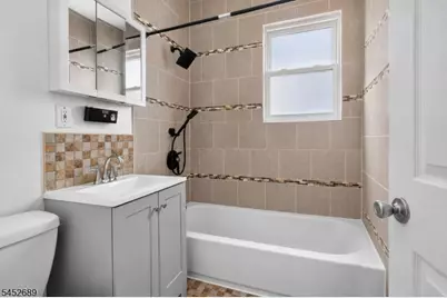 596 S 19th St, Newark, NJ 07103 - Photo 30