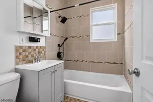 596 S 19th St, Newark, NJ 07103 - Photo 30