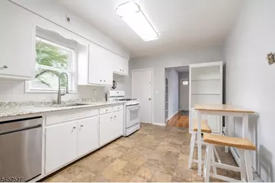 305 Manning Ave, North Plainfield, NJ 07060 - Photo 6