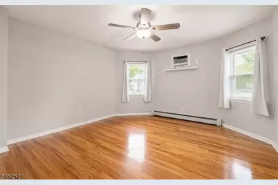 305 Manning Ave, North Plainfield, NJ 07060 - Photo 4
