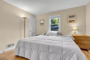 34 Baldwin Ave, South Bound Brook Boro, NJ 08880 - Photo 16
