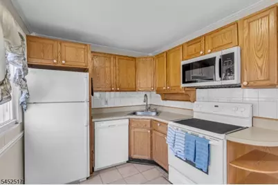 34 Baldwin Ave, South Bound Brook Boro, NJ 08880 - Photo 12