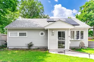 1528 Washington Ave, Pompton Lakes, NJ 07442 - Photo 2