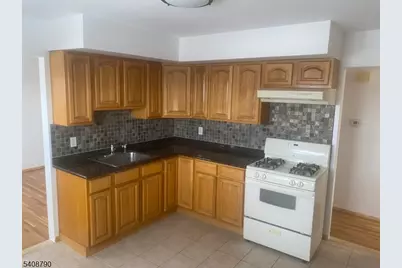 423 Clarkson Ave #2, Elizabeth, NJ 07202 - Photo 2